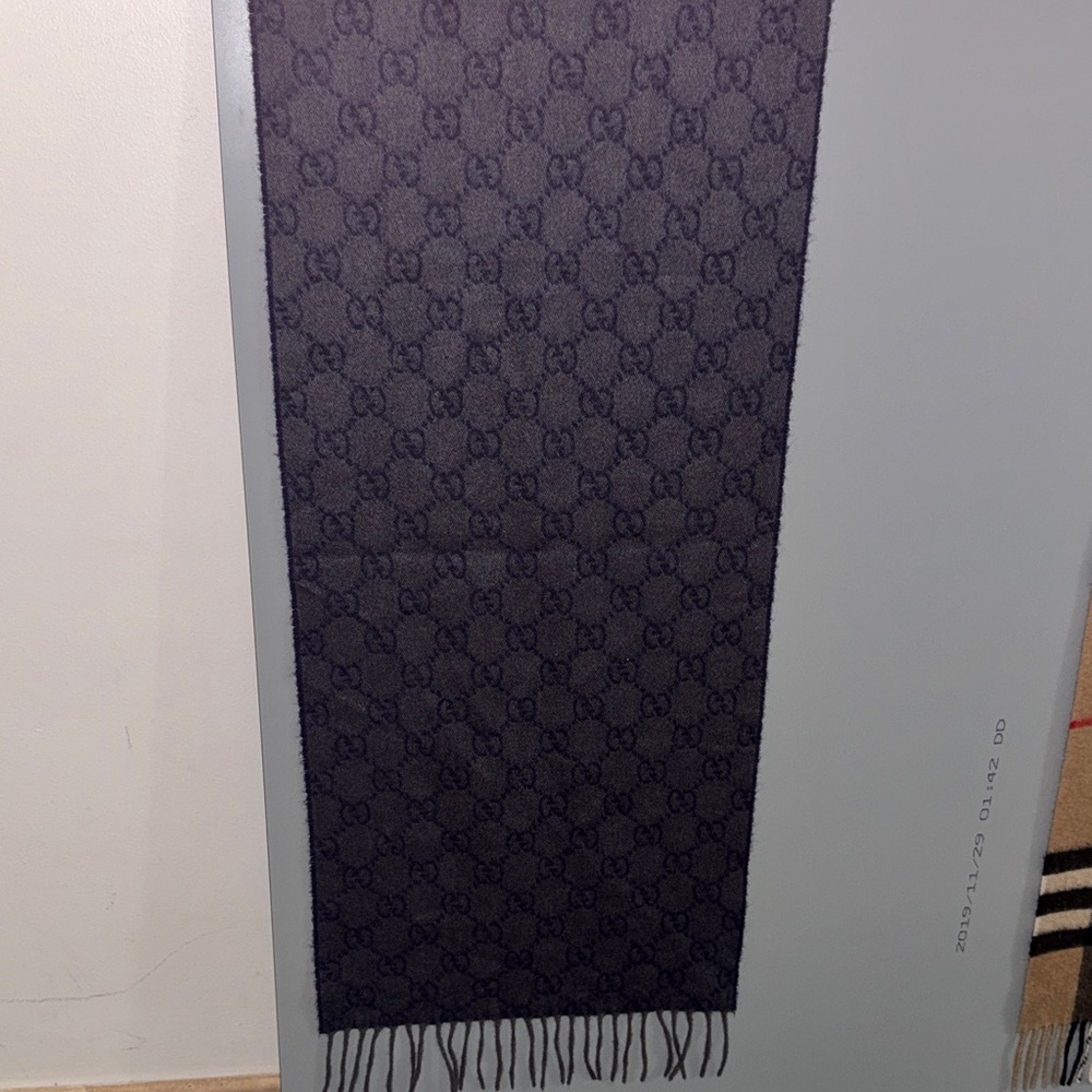 Gucci Black and Gray Patterned Men's Scarf
